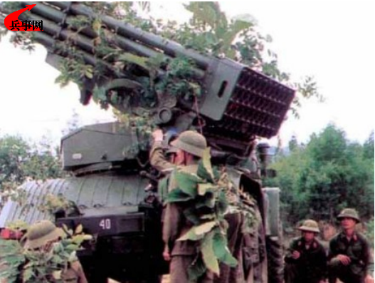 越南陆军装备的俄罗斯BM-21火箭炮.png