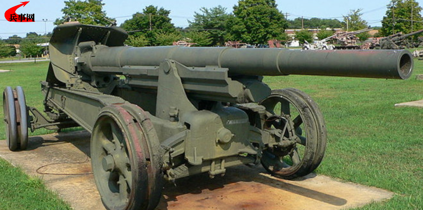 施耐德1917年式榴弹炮.png