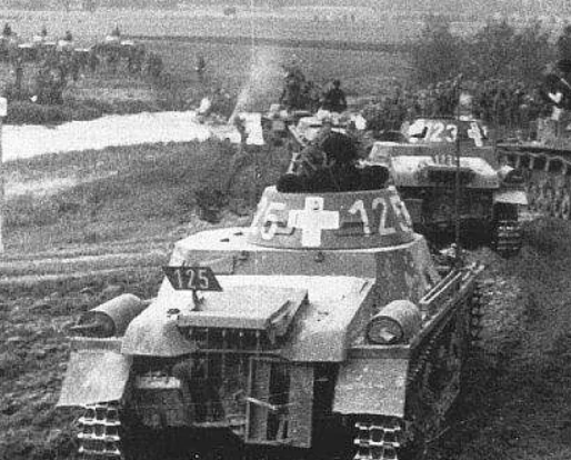 德军入侵波兰的一号坦克.png