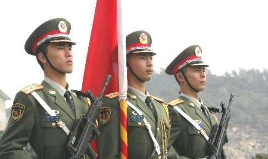 新中国军服极简史，其中十分经典的97式军服，为何装备部队最少？