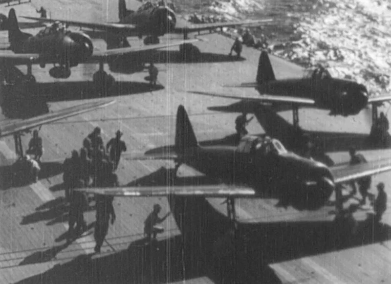 二战日军“瑞鹤”号航空母舰，在沉没前，曾留下许多宝贵“遗像”